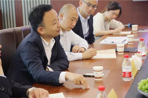 明光市市委书记被名人堂企业文化深深感动 | 深入沟通合作空间广阔